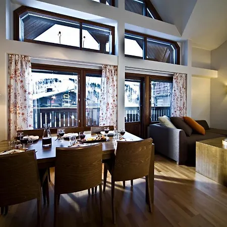 アパート Club Village ルカ