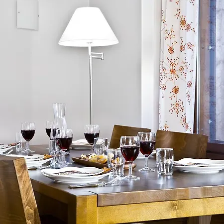 Club Village アパート